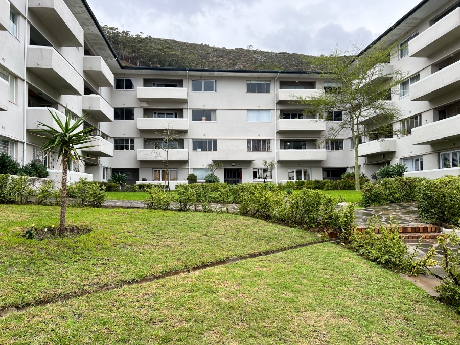 To Let 0 Bedroom Property for Rent in Sea Point Western Cape